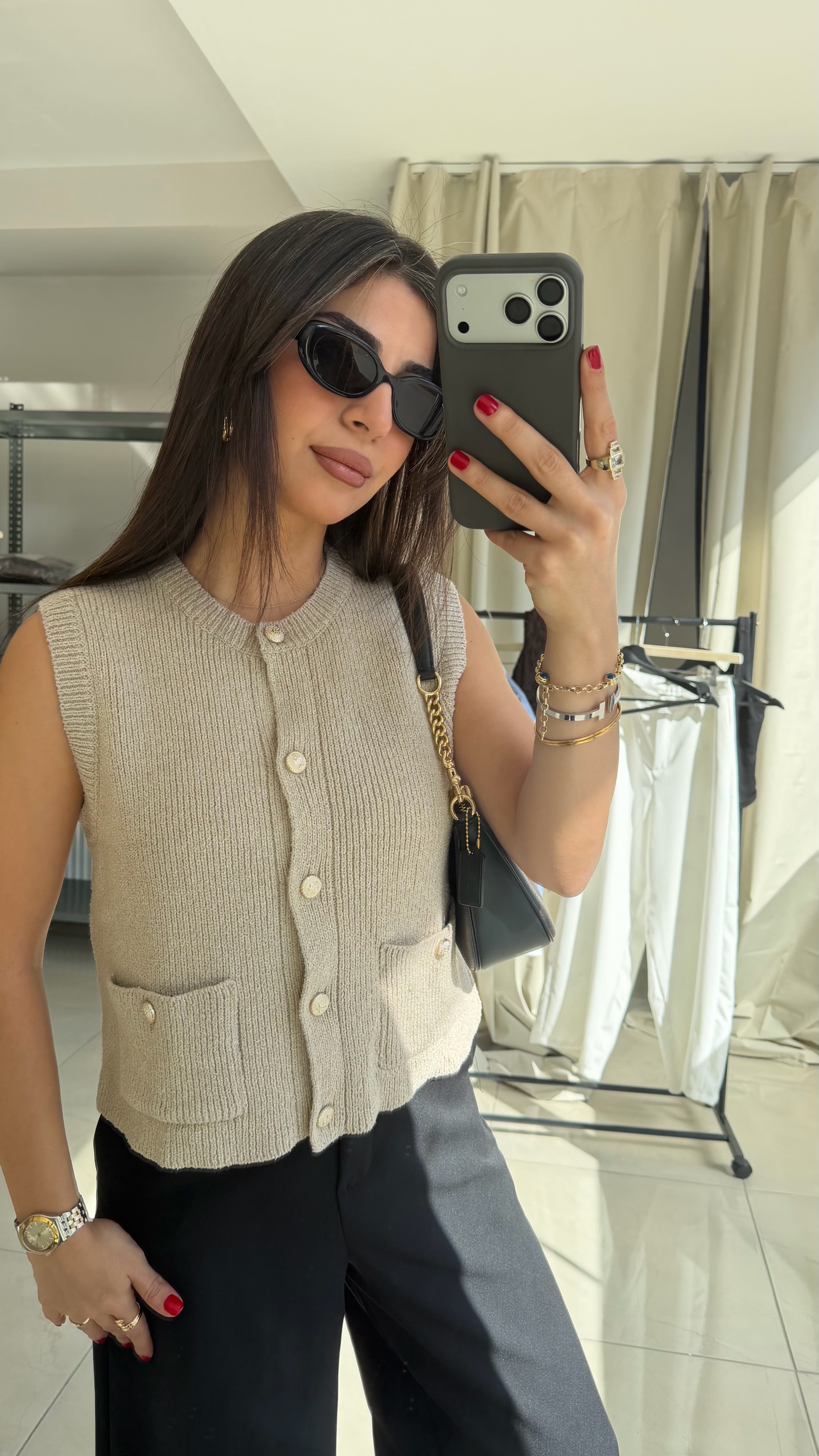 Bej Triko Düğmeli Yelek