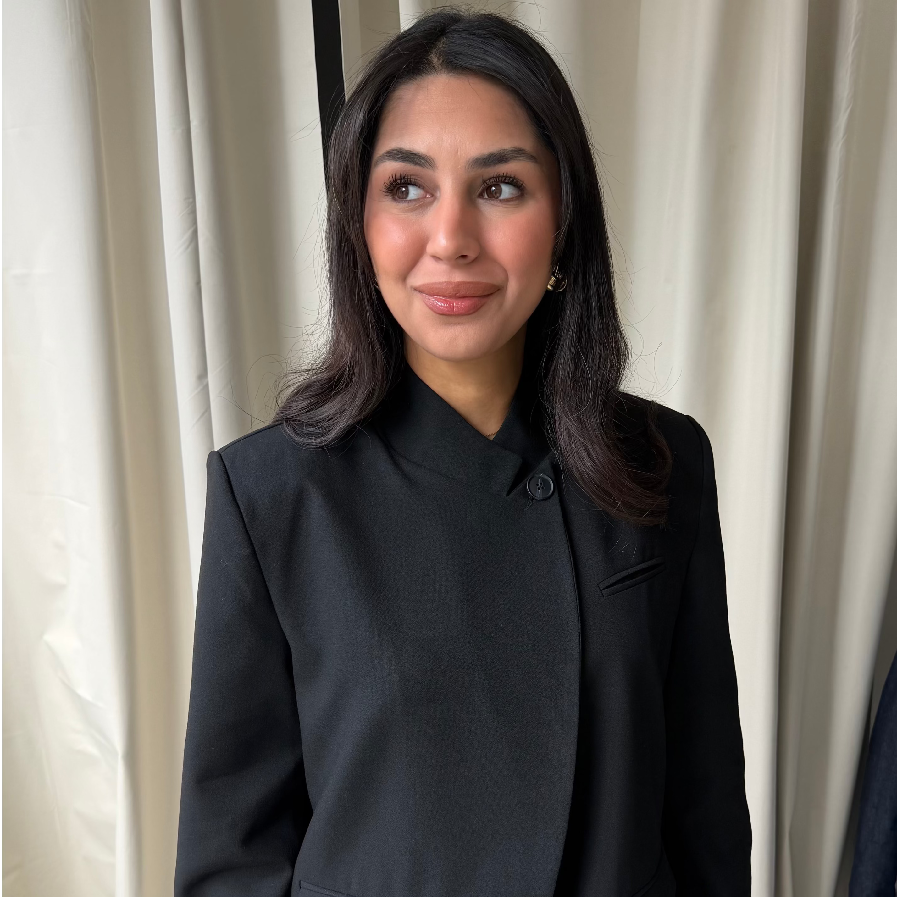 Siyah Tek Düğmeli Blazer Ceket
