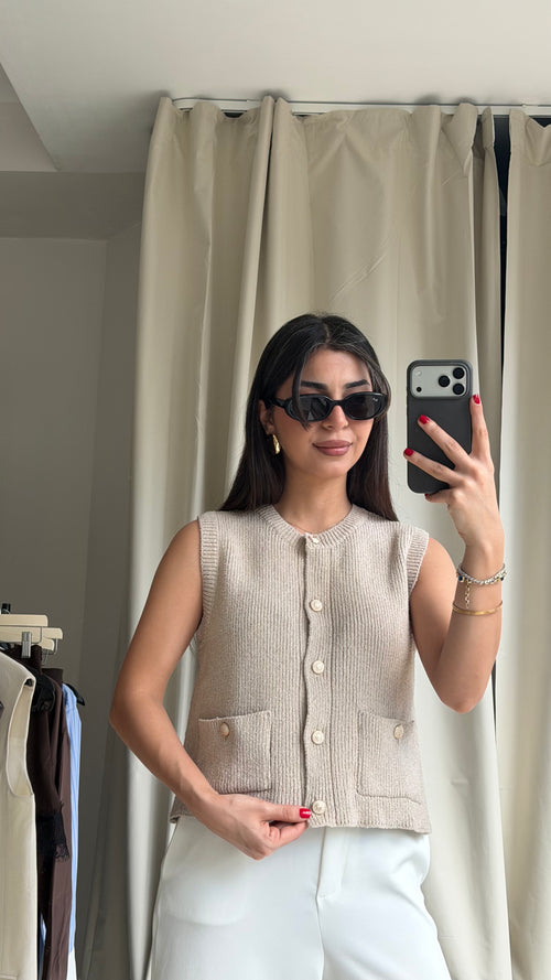 Bej Triko Düğmeli Yelek