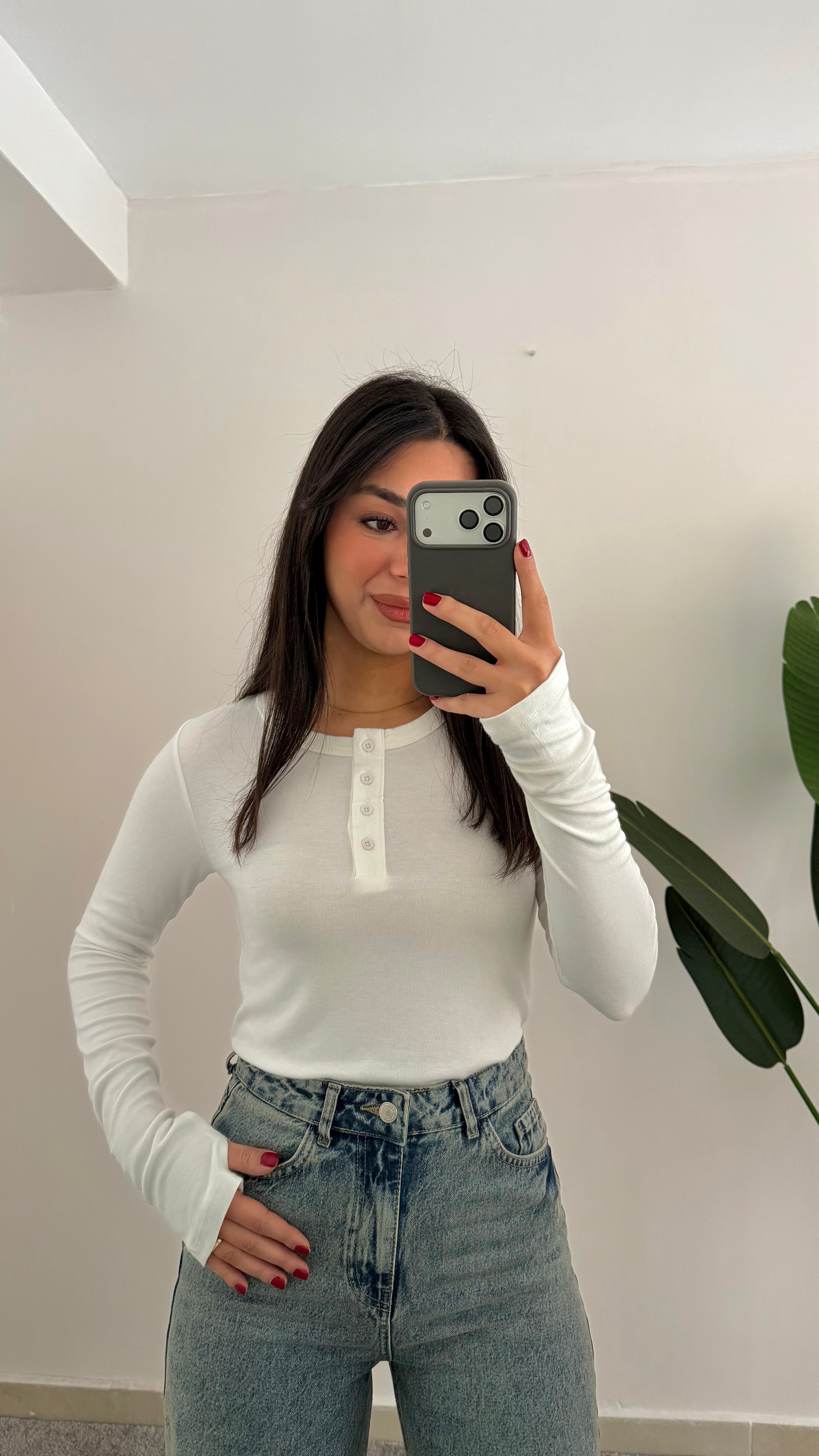 Beyaz Uzun Kollu Düğmeli Body