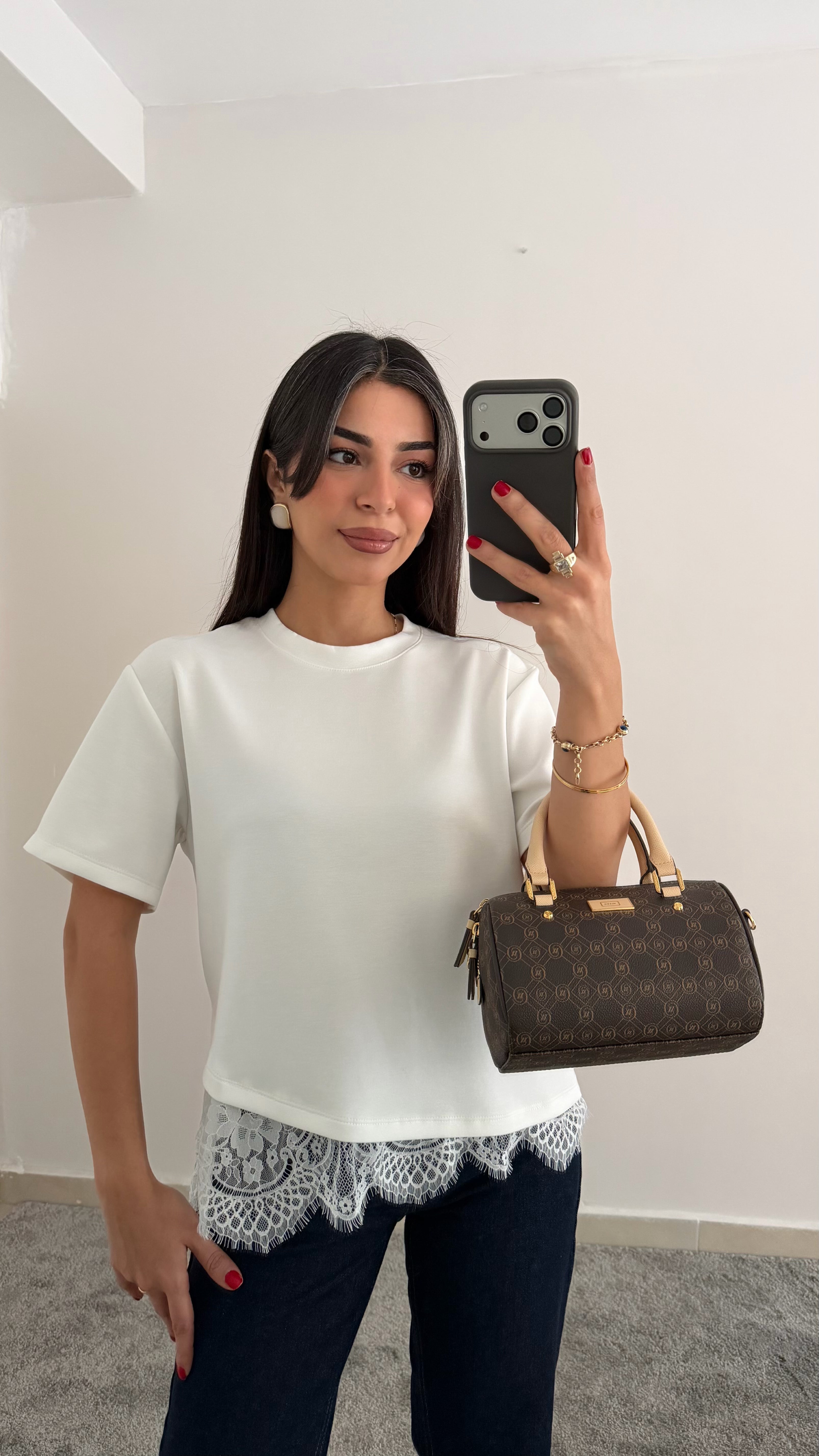 Dantel Detaylı Beyaz Tişört