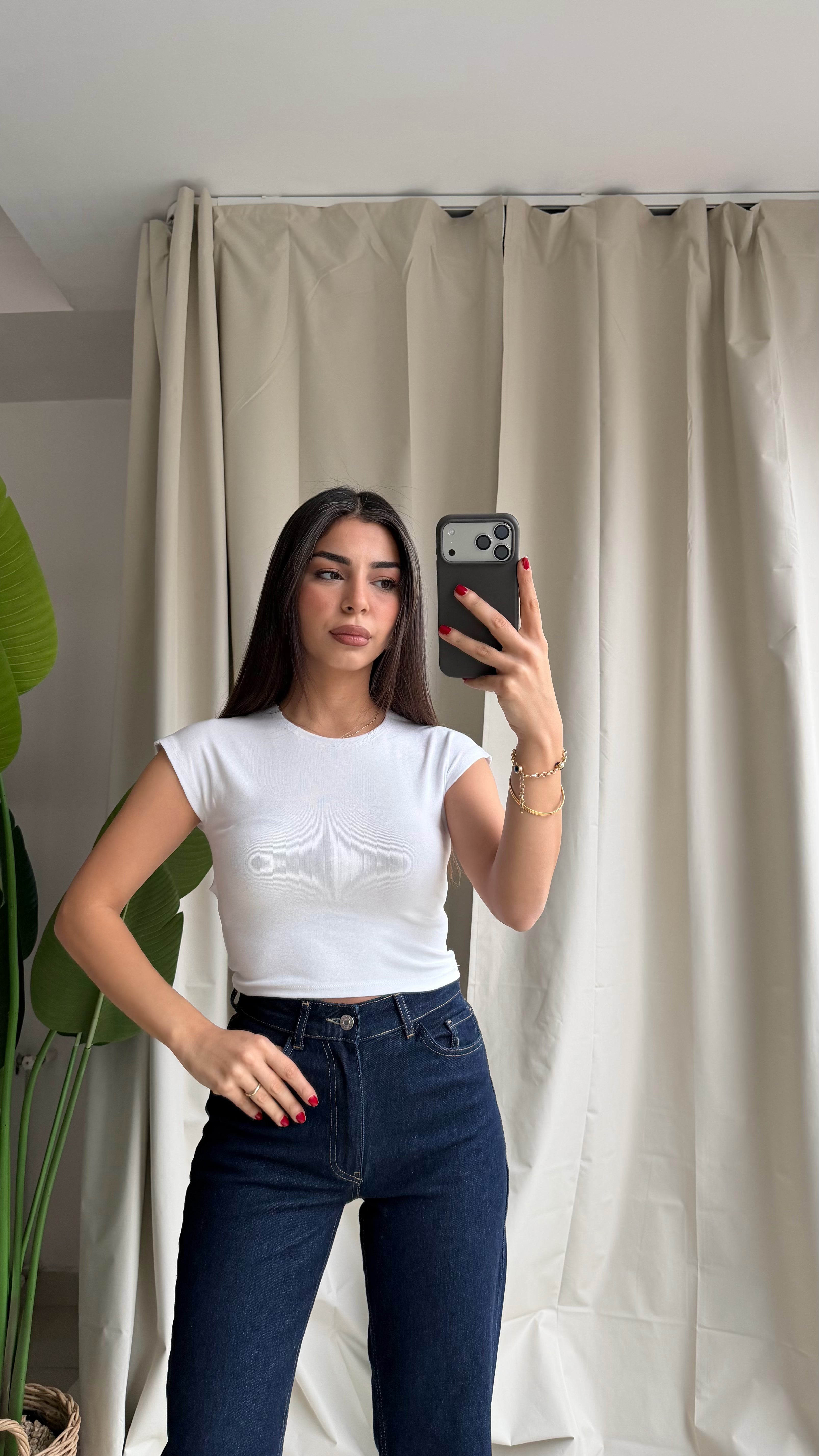 Beyaz Bisiklet Yaka Tişört