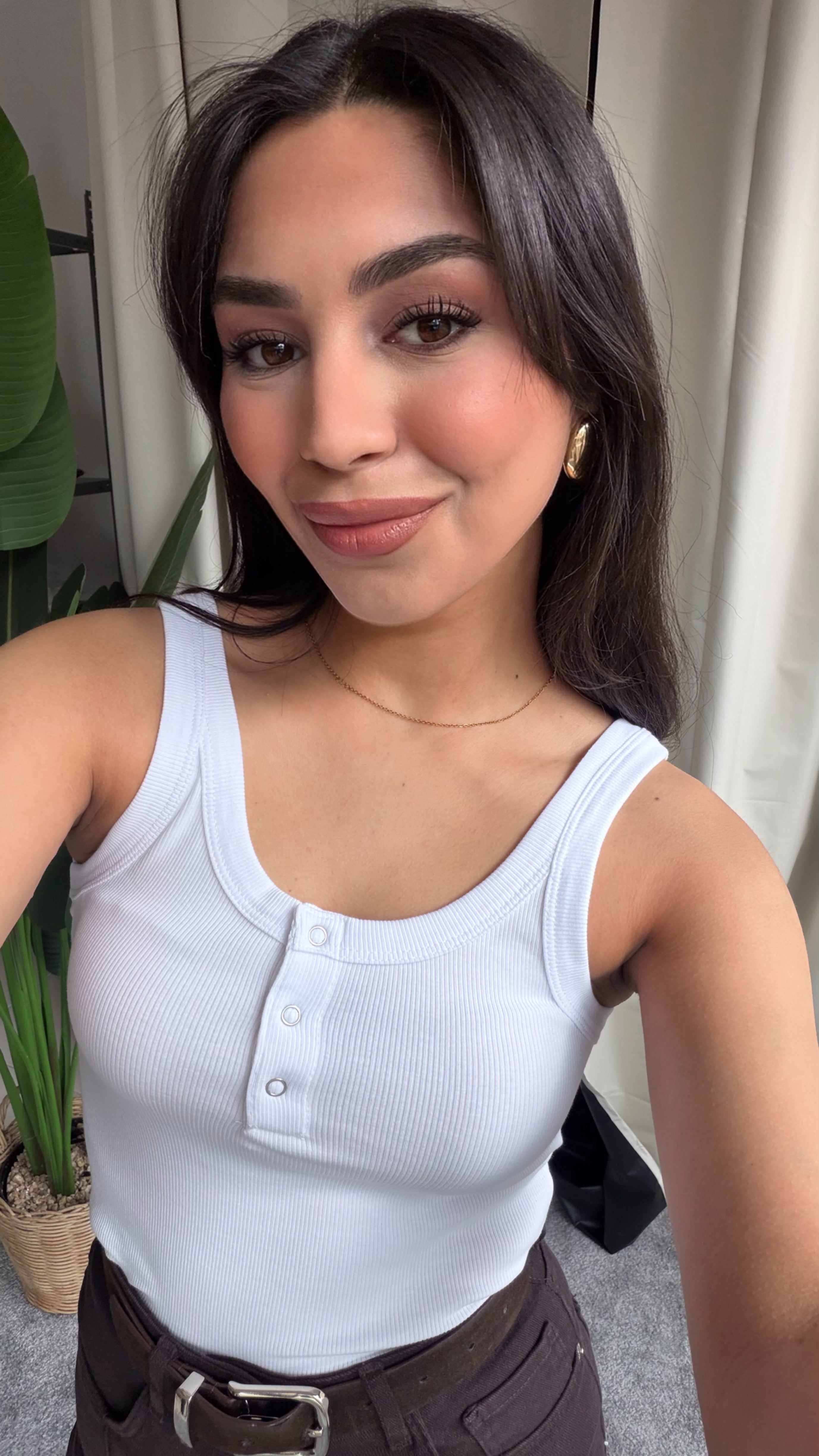 Beyaz Düğmeli Atlet