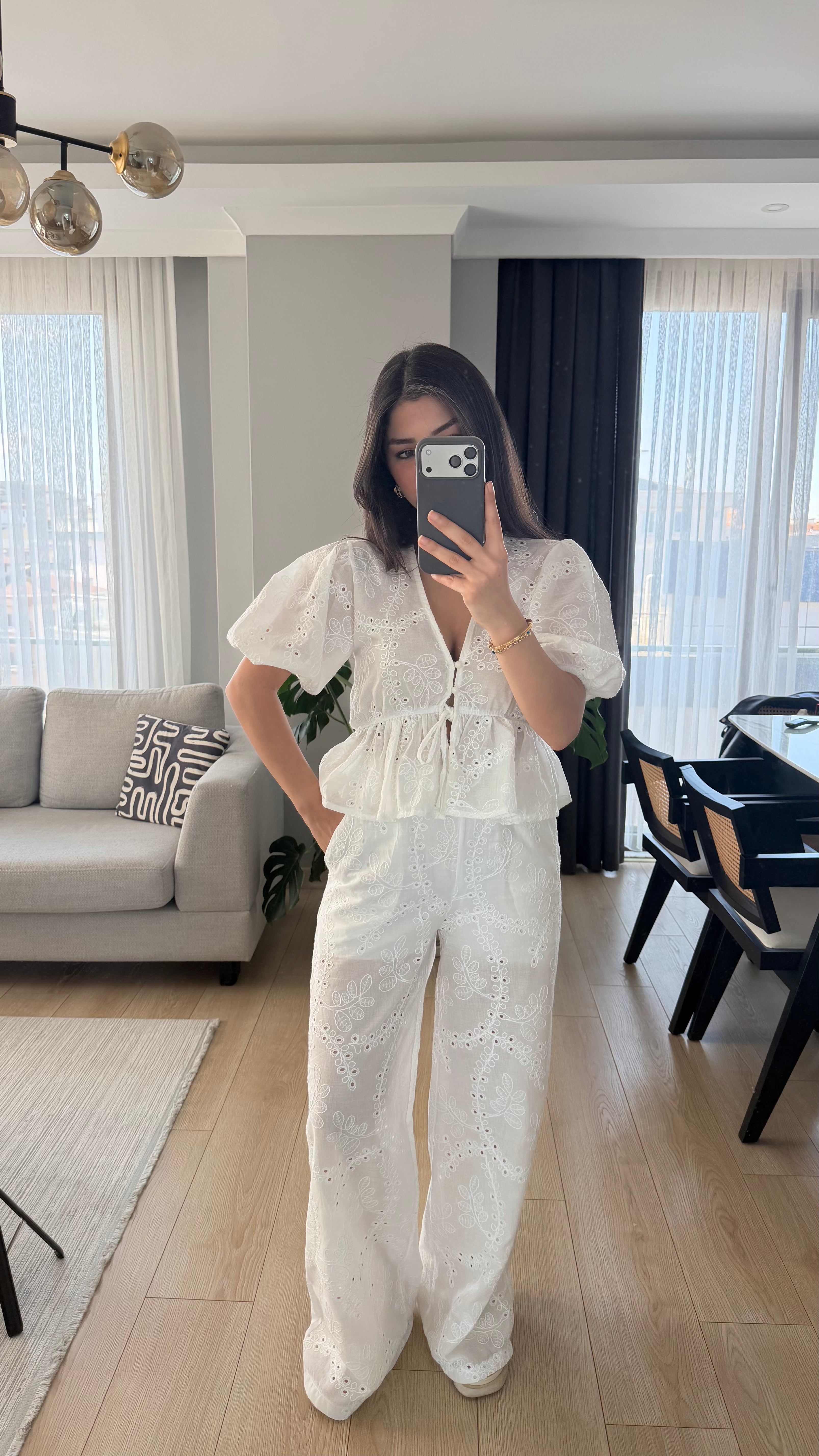 Beyaz Güpür Pantolon Bluz Takım